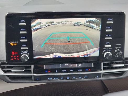 Used 2023 Toyota Sienna XLE image 15