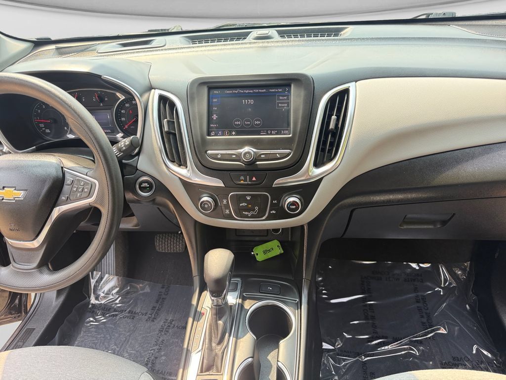 Used 2022 Chevrolet Equinox LT AWD/4WD image 13