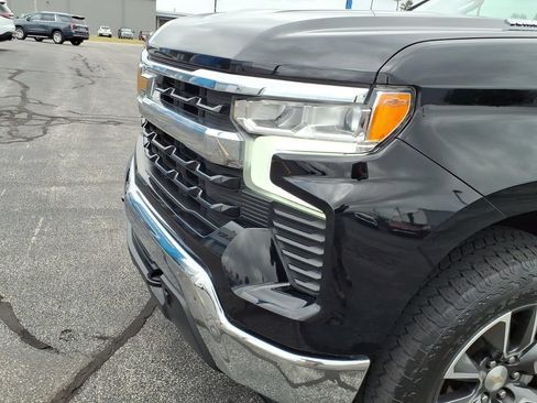 Used 2022 Chevrolet Silverado 1500 LT AWD/4WD image 21