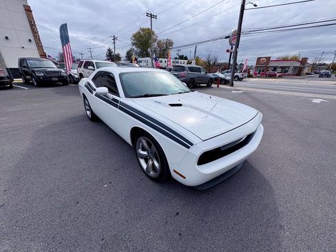 Used 2012 Dodge Challenger R/T w/ Electronics Convenience Group image 35
