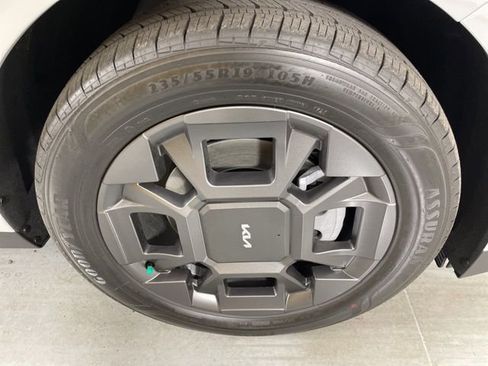 New 2026 Kia Carnival EX image 11