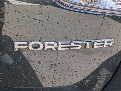 Used 2023 Subaru Forester Premium image 20