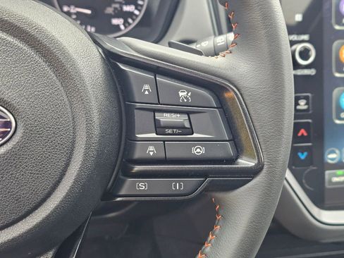 Used 2025 Subaru Crosstrek 2.5i Limited w/ Crosstrek Mirror Package image 25
