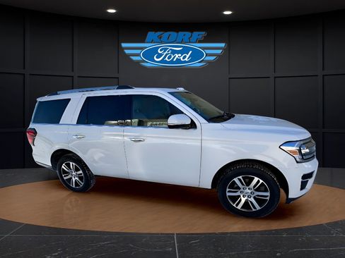 Used 2024 Ford Expedition Limited image 6