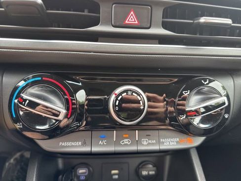 Used 2023 Hyundai Kona SE FWD image 22