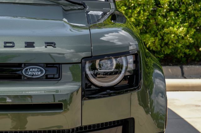 New 2026 Land Rover Defender 110 X-Dynamic SE AWD/4WD image 60