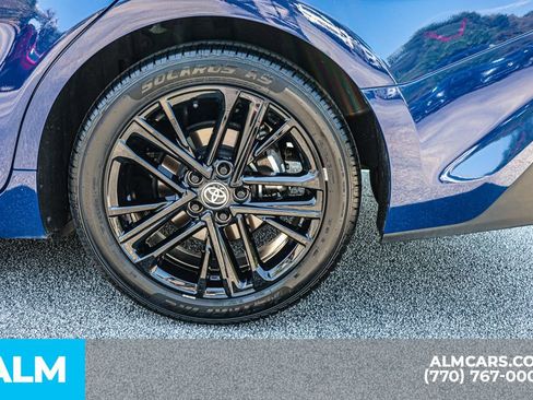 Used 2025 Toyota Camry SE image 19