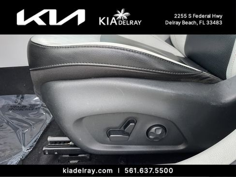 Used 2020 Jeep Compass Limited image 16