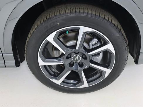 New 2025 Audi Q3 2.0T Premium Plus image 9