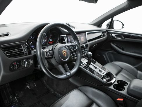 Used 2024 Porsche Macan S AWD/4WD image 4