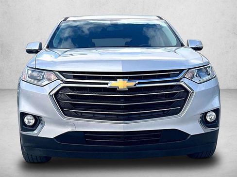Used 2019 Chevrolet Traverse LT image 3