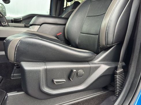 Used 2018 Ford F150 Raptor w/ Equipment Group 802A Luxury image 12