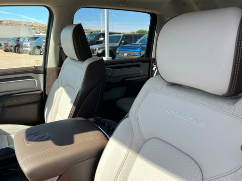 New 2026 RAM 1500 Laramie AWD/4WD image 16