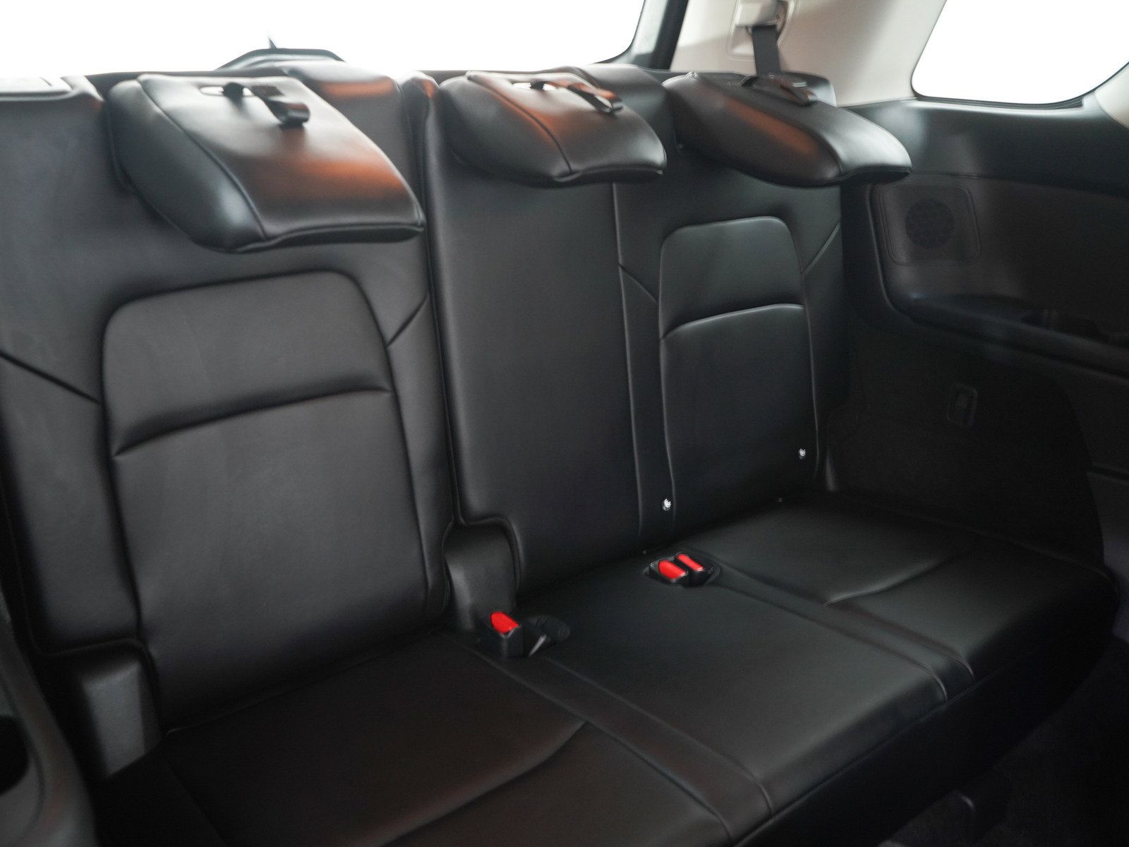 Used 2024 Nissan Pathfinder Platinum AWD/4WD image 17