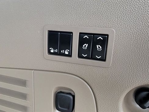 Used 2017 GMC Yukon SLT w/ Open Road Package image 62