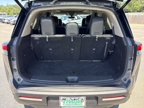 Used 2023 Nissan Pathfinder SL w/ SL Premium Package FWD image 33