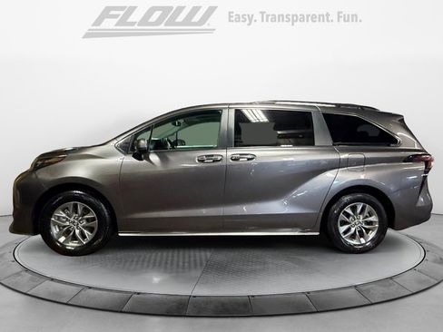 Certified 2024 Toyota Sienna XLE FWD image 5