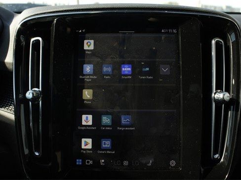 Used 2021 Volvo XC40 P8 Recharge w/ Advanced Package image 31