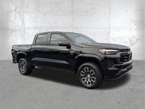 Certified 2023 Chevrolet Colorado LT w/ LT Convenience Package III image 2