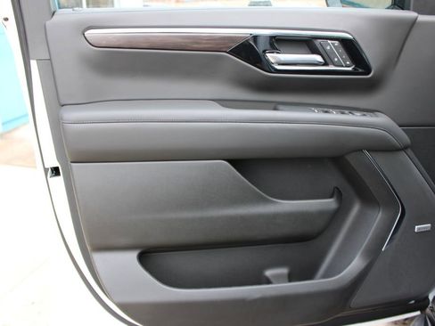 New 2025 Chevrolet Tahoe LT w/ Comfort Package image 18