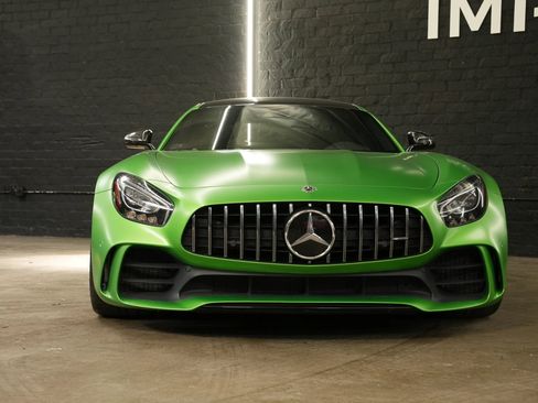 Used 2018 Mercedes-Benz AMG GT R image 3