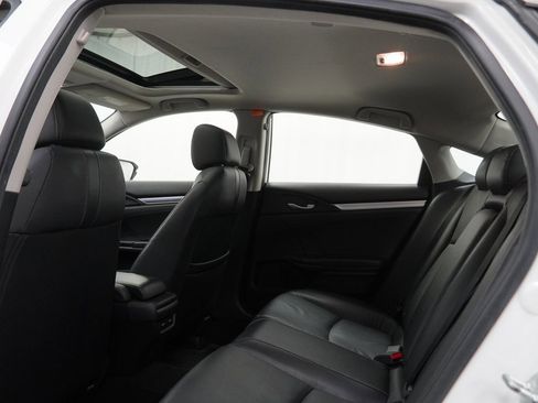 Used 2018 Honda Civic Touring image 18