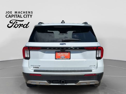 Used 2025 Ford Explorer Active w/ Active Comfort Package AWD/4WD image 6