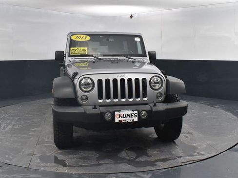 Used 2018 Jeep Wrangler Unlimited Sport S image 2