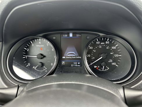 Used 2022 Nissan Rogue Sport SL image 14