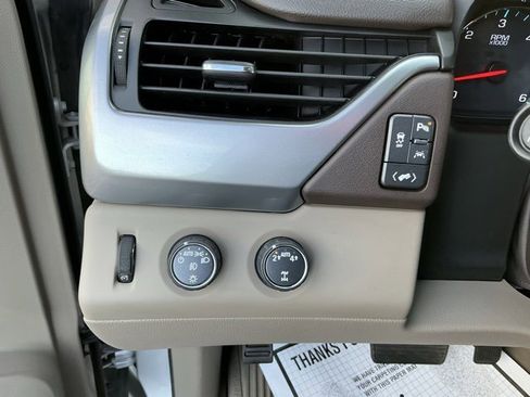 Used 2019 Chevrolet Tahoe LT image 24