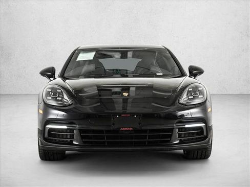 Used 2017 Porsche Panamera 4S image 2