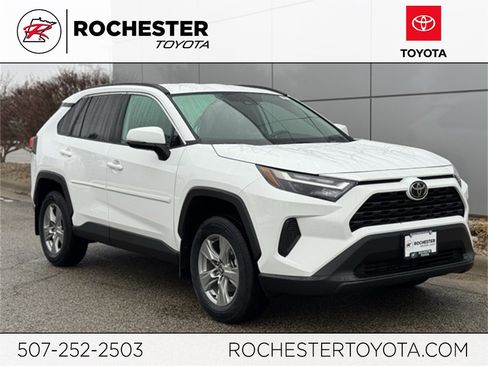 Used 2022 Toyota RAV4 XLE w/ XLE Grade Weather Package image 1