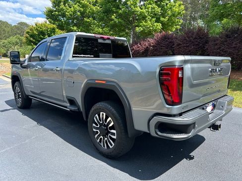 Used 2024 GMC Sierra 3500 Denali Ultimate AWD/4WD image 28