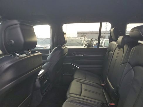 Used 2022 Jeep Wagoneer Series II image 9