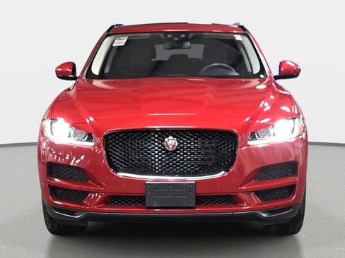 Used 2018 Jaguar F-PACE Prestige image 2