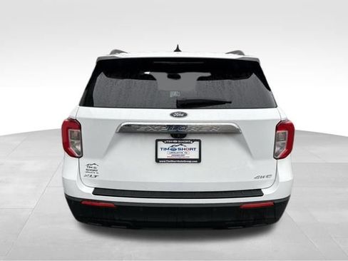 Used 2021 Ford Explorer XLT image 6