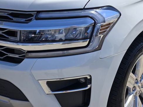 Certified 2023 Ford Expedition Platinum RWD image 11