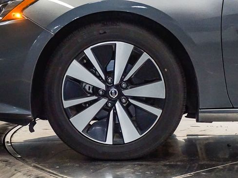 Used 2019 Nissan Altima 2.5 SV image 9