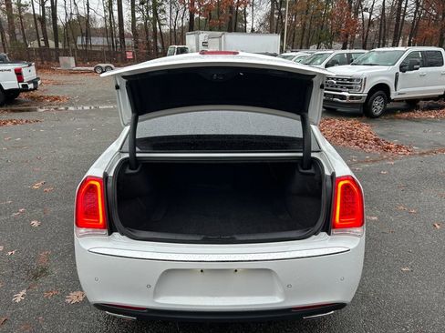 Used 2021 Chrysler 300 Touring L image 28