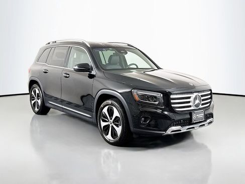 Used 2024 Mercedes-Benz GLB 250 4MATIC image 1