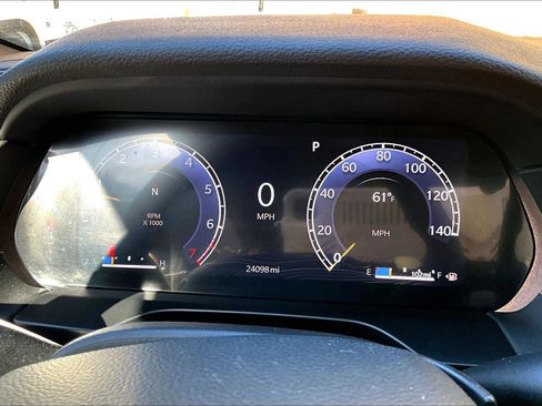 Used 2025 Jeep Grand Cherokee Laredo w/ Luxury Tech Group I image 21