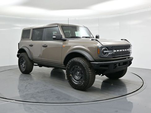 New 2025 Ford Bronco Badlands image 56