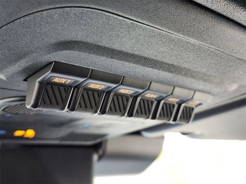 New 2025 Ford Bronco Badlands image 24