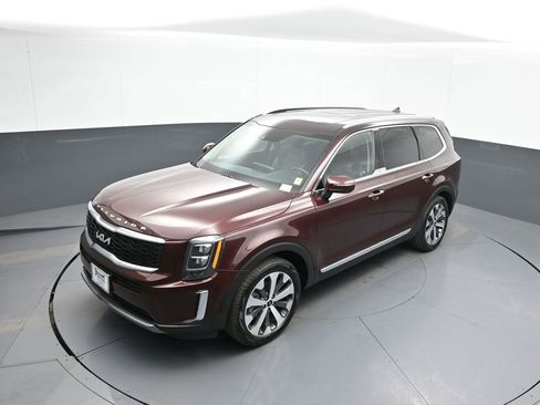 Certified 2022 Kia Telluride EX w/ EX Premium Package FWD image 36