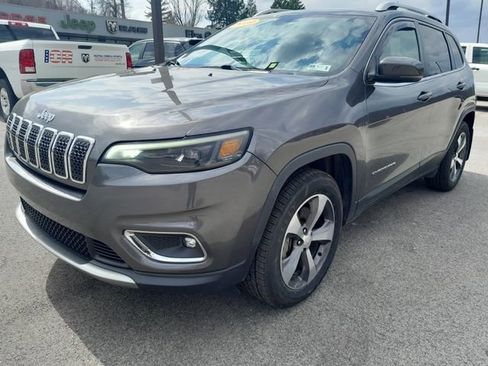 Used 2019 Jeep Cherokee Limited w/ Trailer Tow Group AWD/4WD image 5