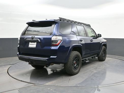 Used 2019 Toyota 4Runner TRD Off-Road Premium AWD/4WD image 11
