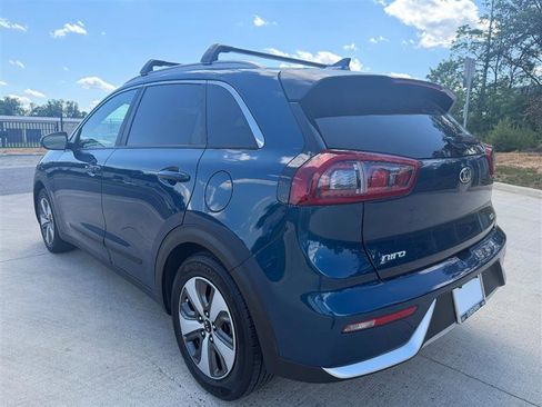 Used 2019 Kia Niro LX FWD image 3