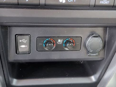 Used 2015 Toyota 4Runner Limited AWD/4WD image 32