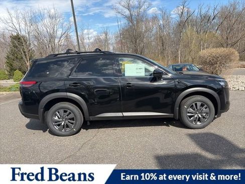 New 2026 Nissan Pathfinder SV image 8