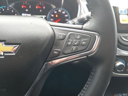 Used 2018 Chevrolet Equinox Premier image 14